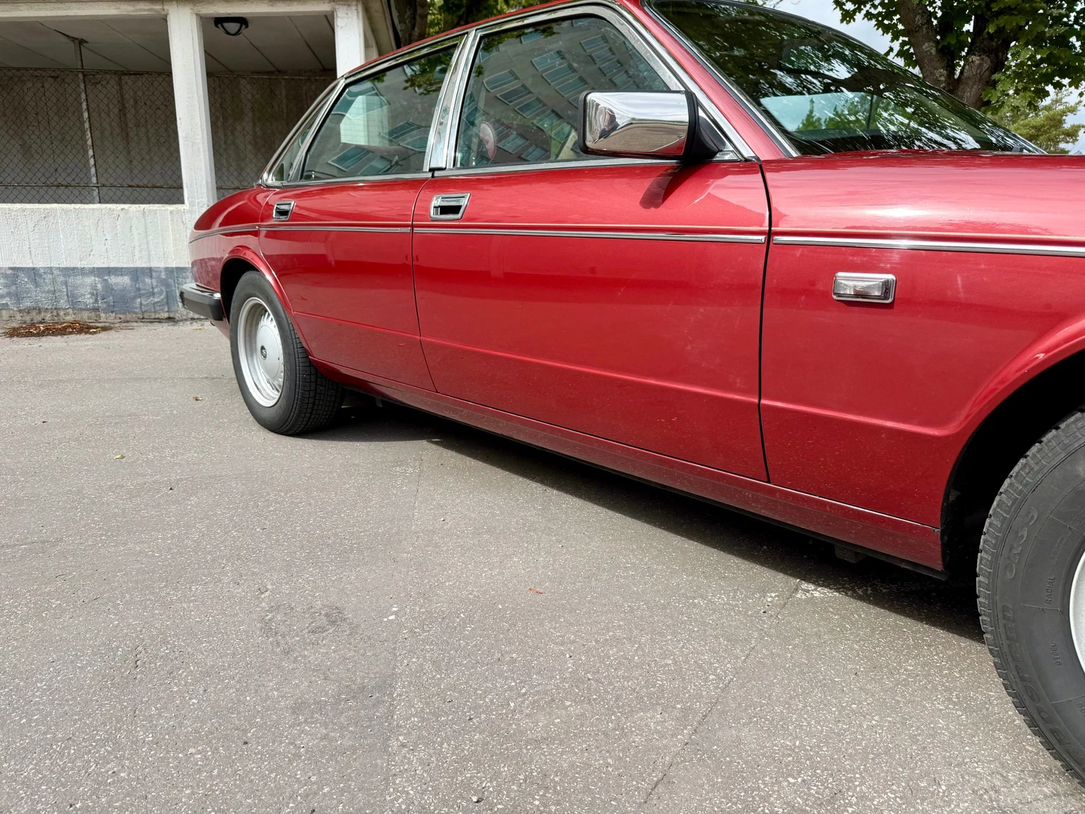 Aussenfoto 1988 Daimler Six (35)