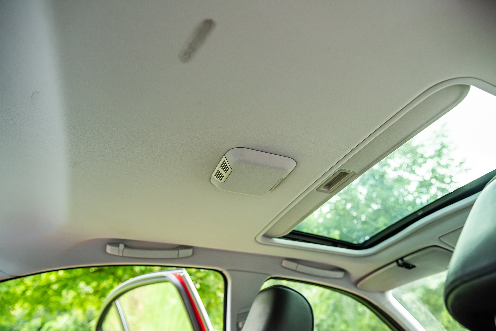Interior image of 2001 BMW 330Xi