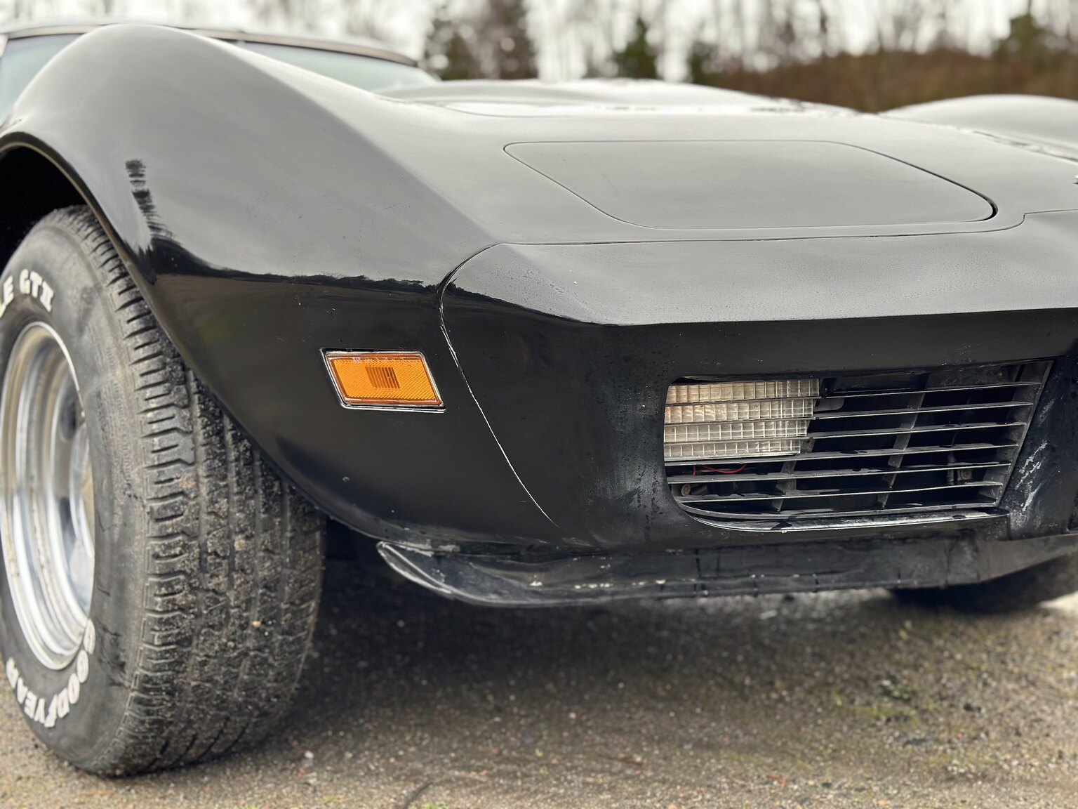 Exterior image of 1977 Chevrolet Corvette