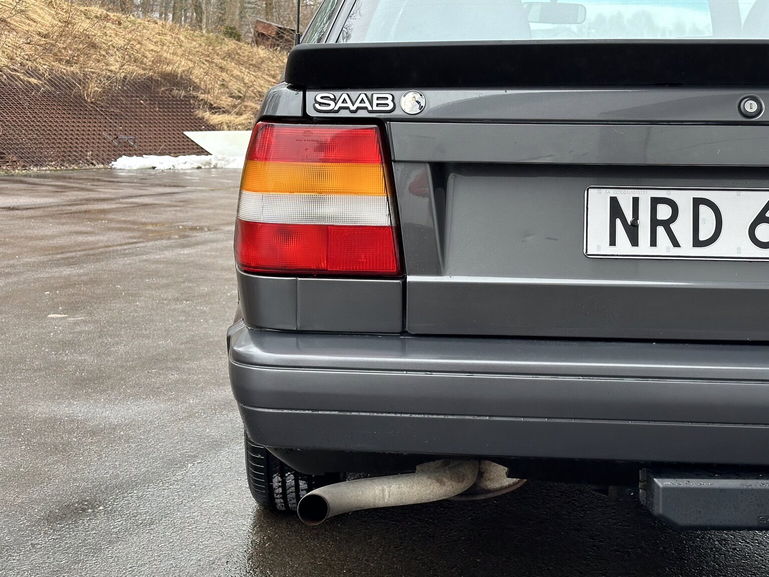 Exteriörbild på 1988 SAAB 9000i
