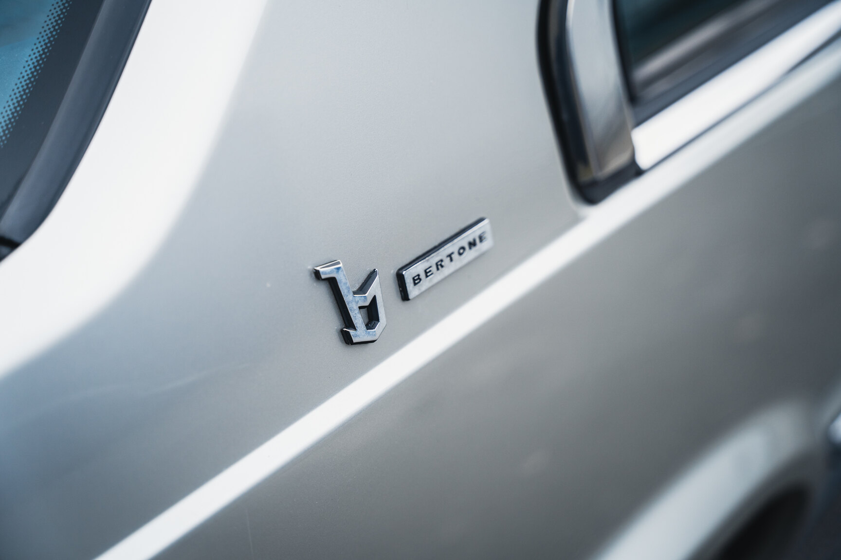 Exteriörbild på 1988 Volvo 780 Bertone Coupé