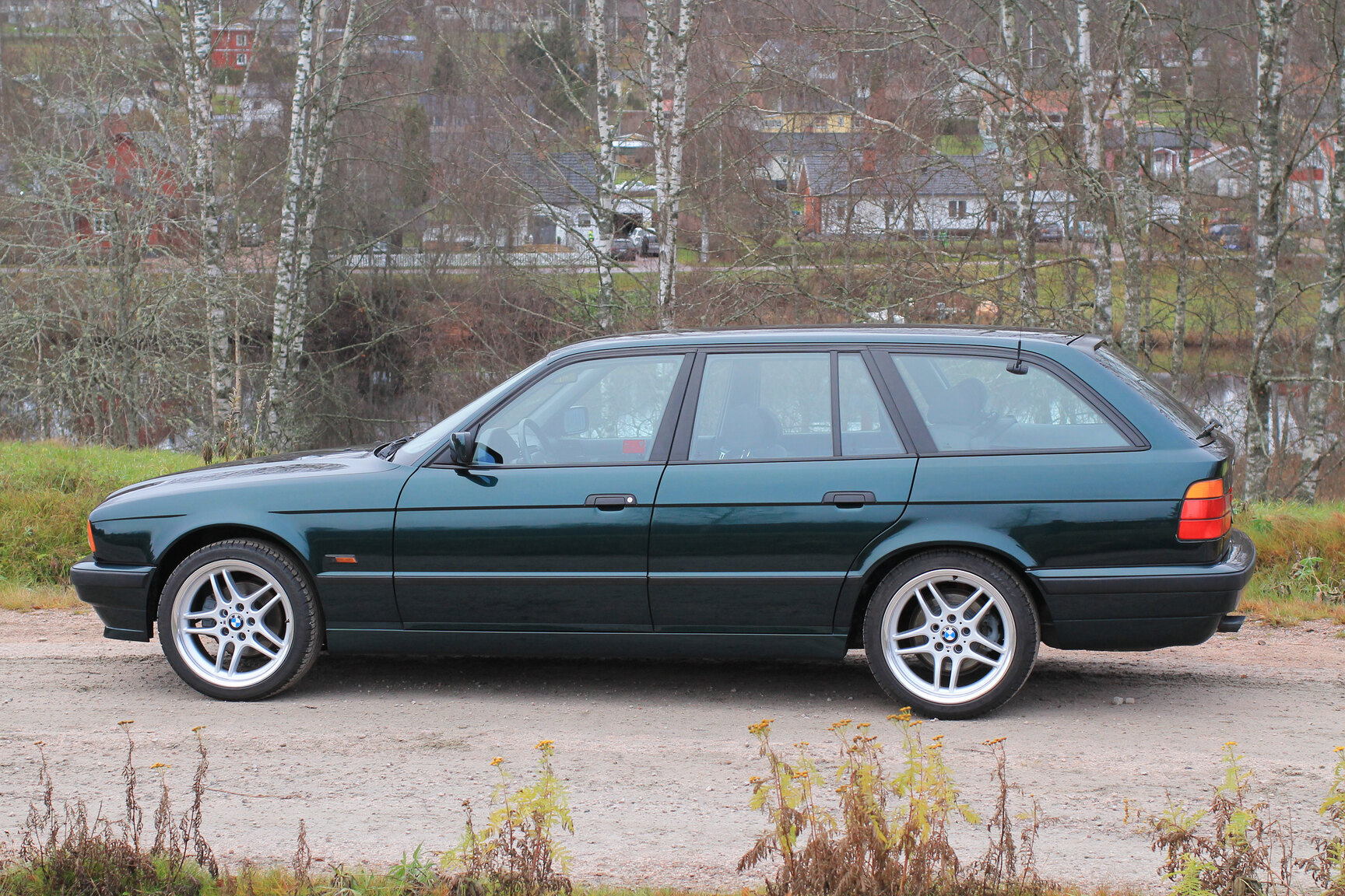 Exteriörbild på 1996 BMW 520i Touring
