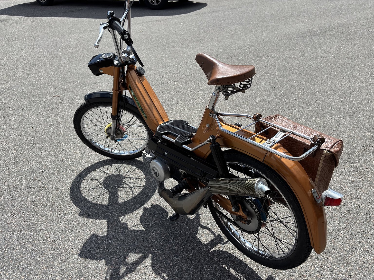 Exterior image of Puch Maxi
