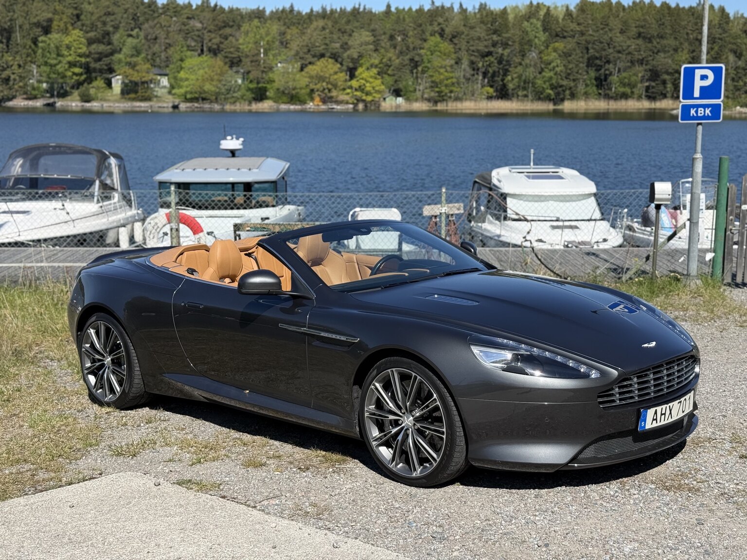 Aussenfoto 2015 Aston Martin DB9 Volante
