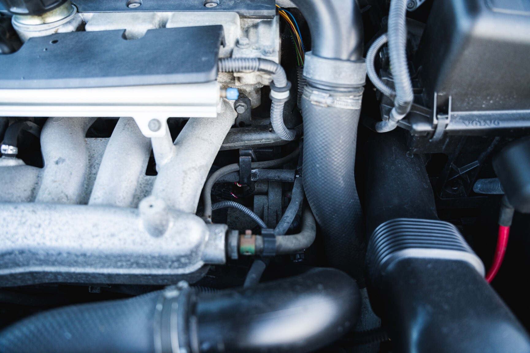 Image of 2000 Volvo V70 XC mechanics