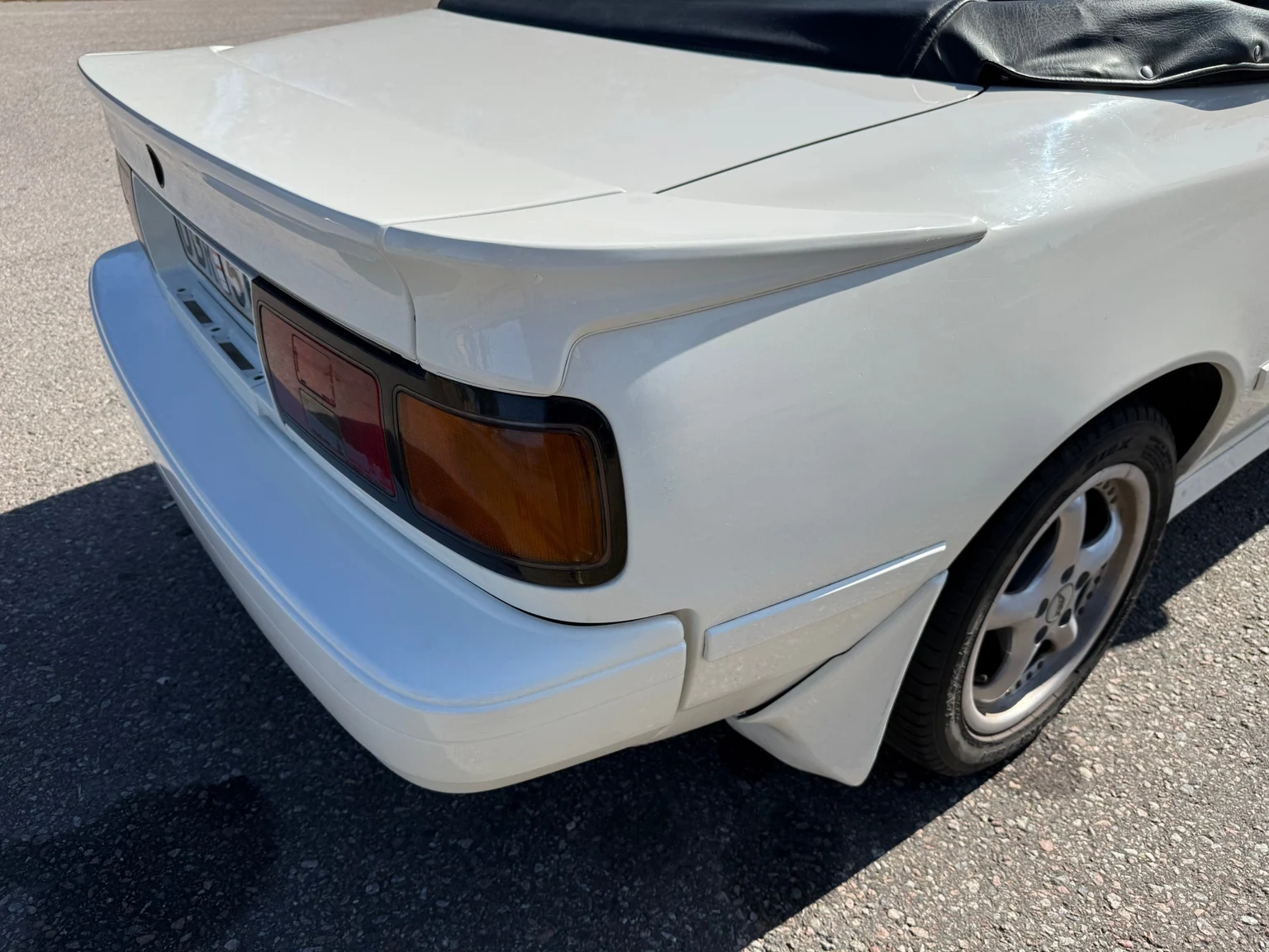 Exterior image of 1988 Toyota Celica Cabriolet (61)