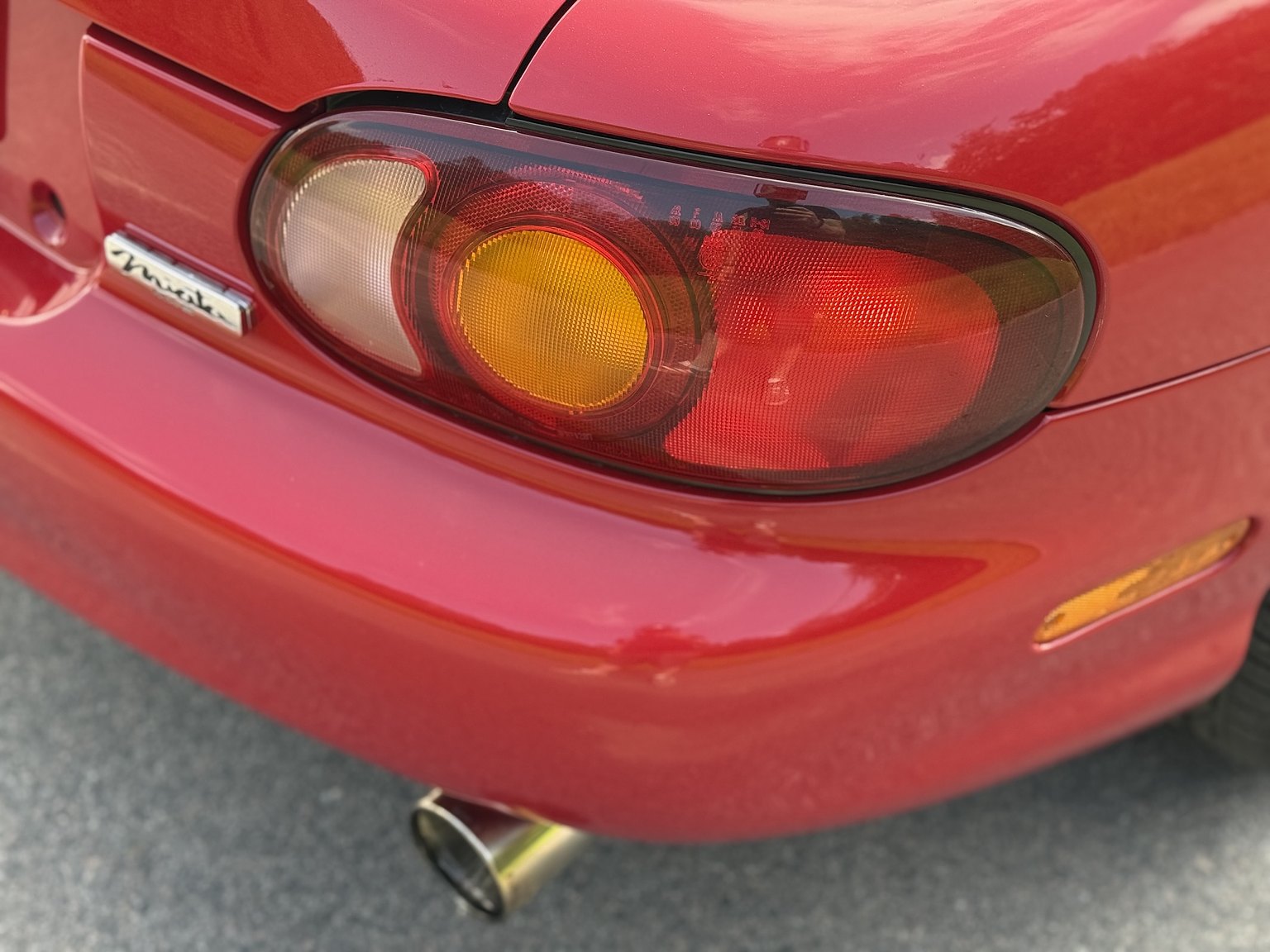 Exteriörbild på 1999 Mazda MX-5