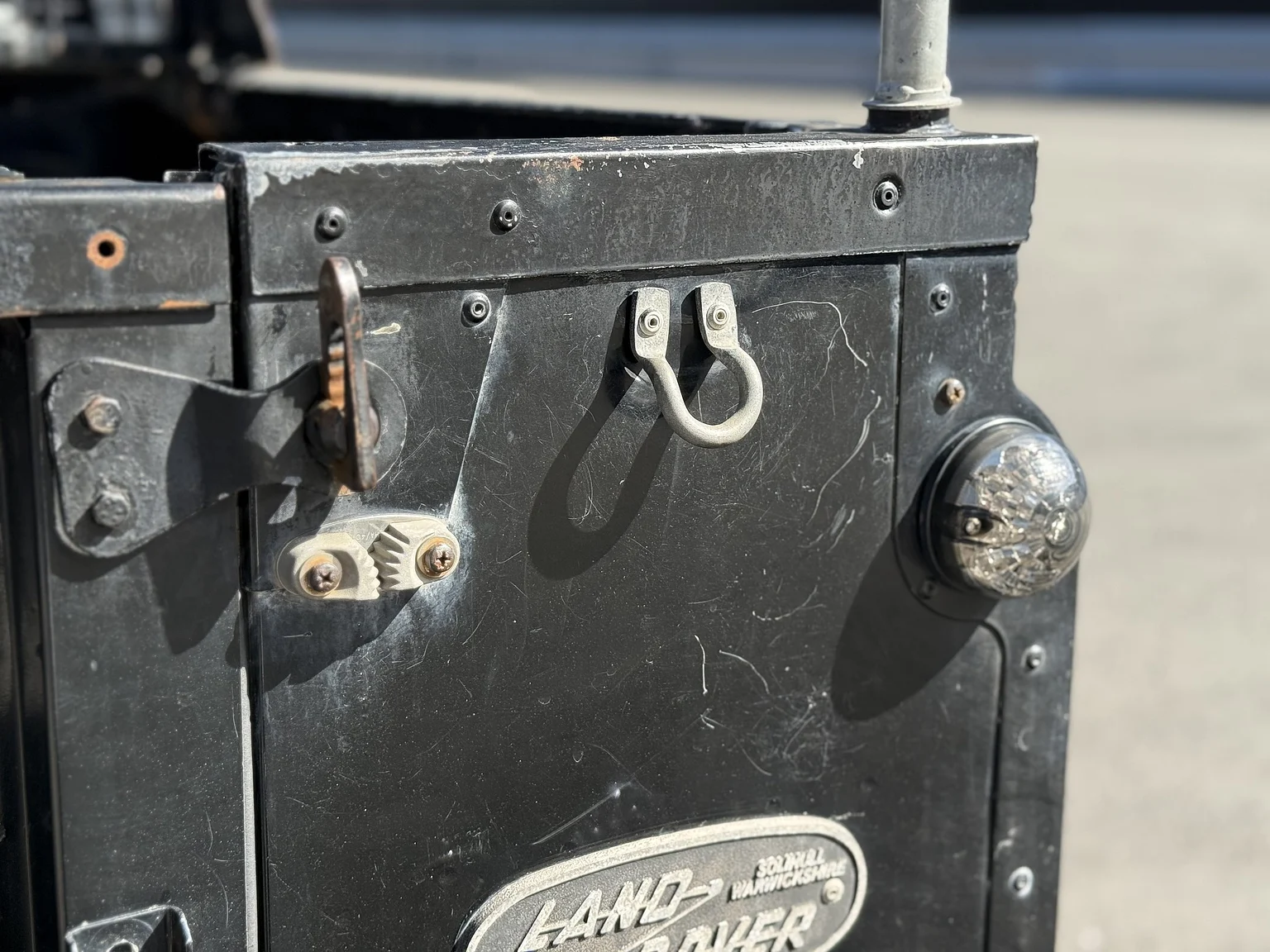 Aussenfoto 2000 Land Rover Defender 110 Tomb Raider (41)