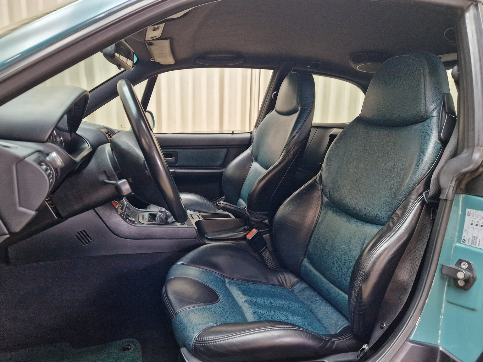 Interior image of 2000 BMW Z3 Coupé 3.0
