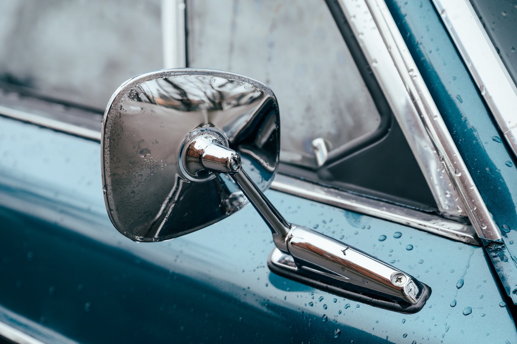 Exterior image of 1973 Volvo 164E 3.2