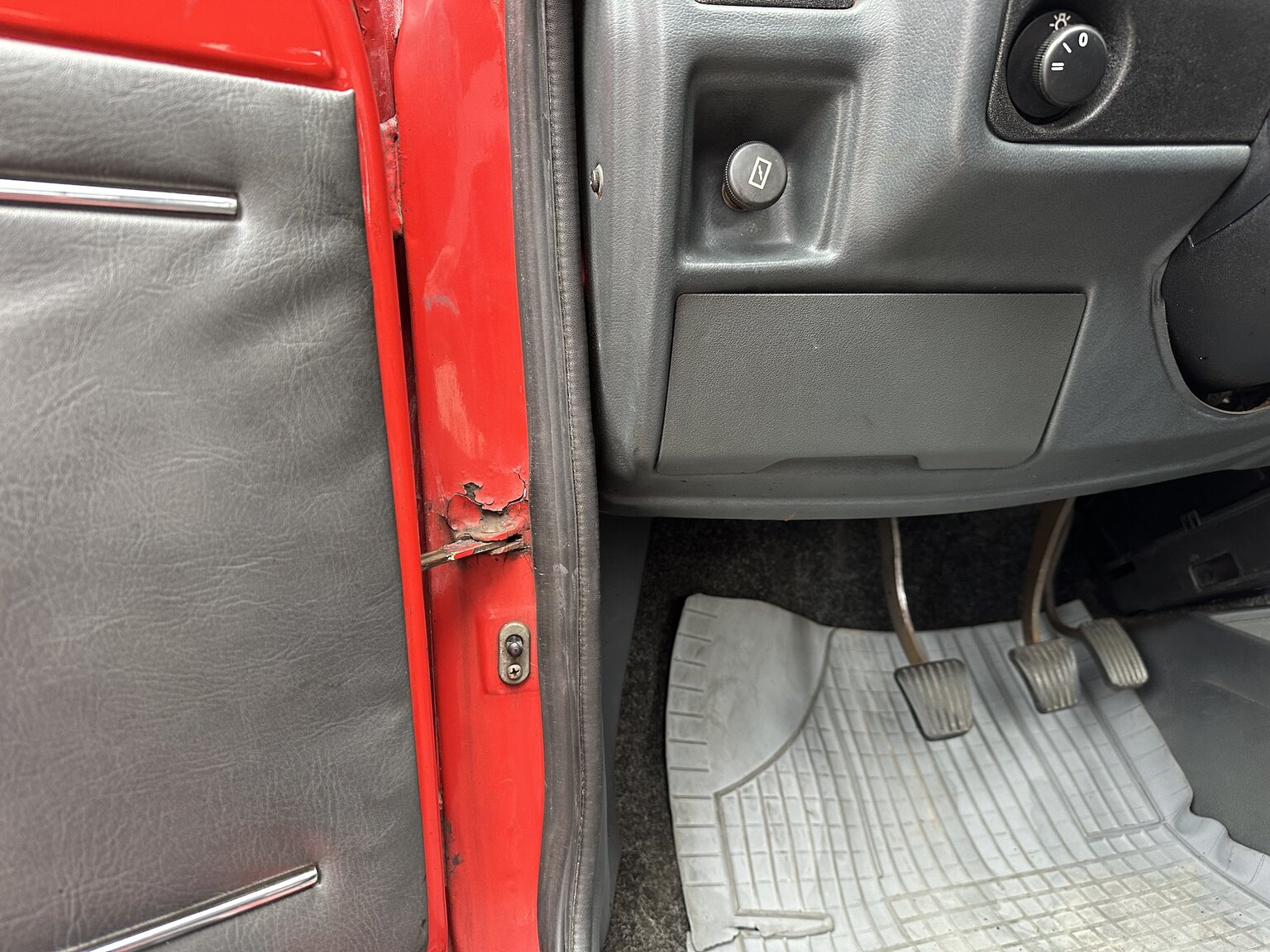 Interior image of 1983 Opel Kadett (7)