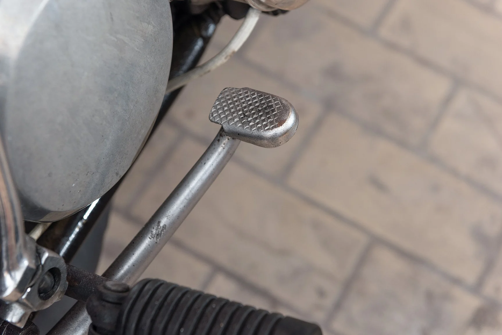 Exteriörbild på 1976 Honda Cb 500 F K1 (14)