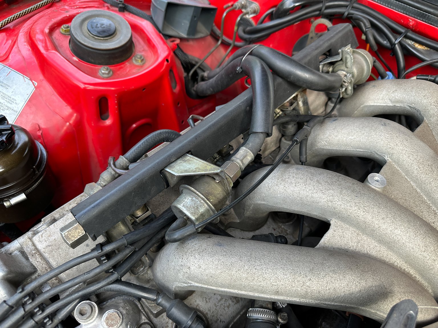 Image of 1988 Porsche 944 mechanics