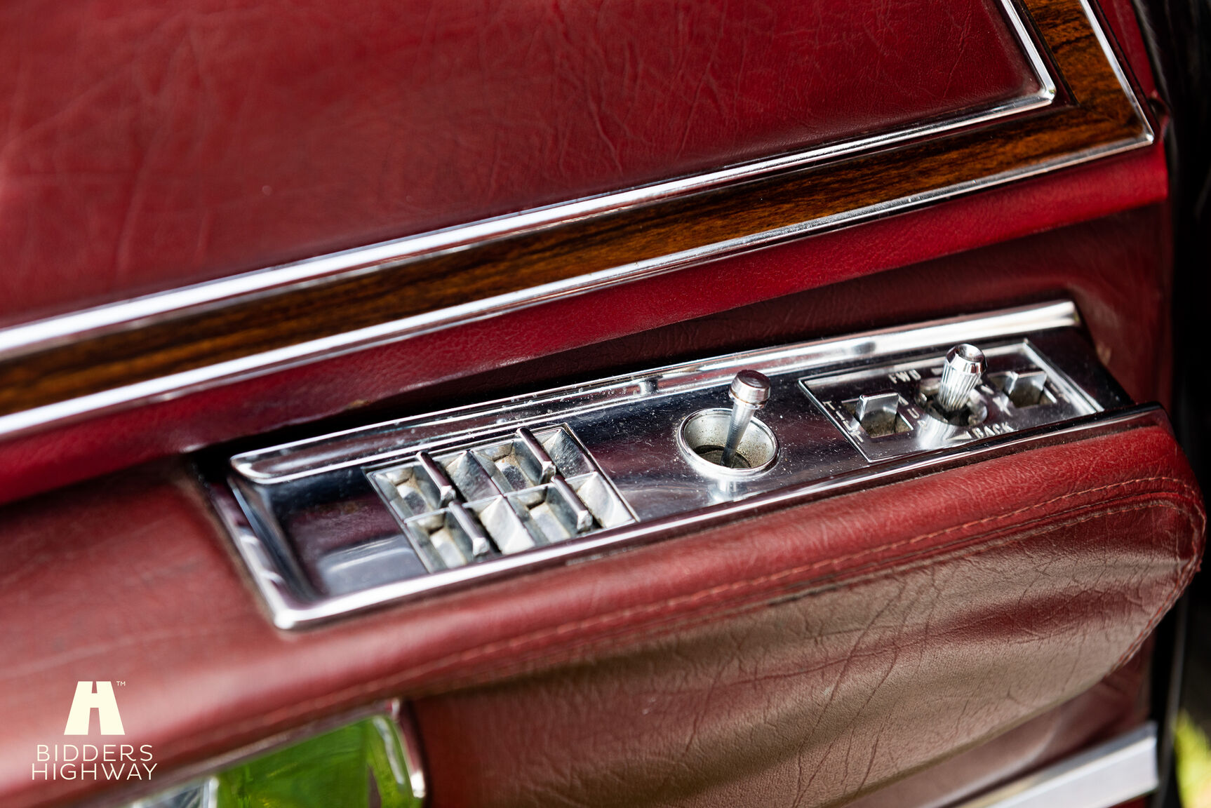 Innenraumfoto von 1973 Buick Electra Custom 2D HT Coupe