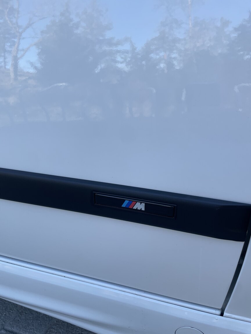 Exterior image of 1995 BMW 328 iA Convertible