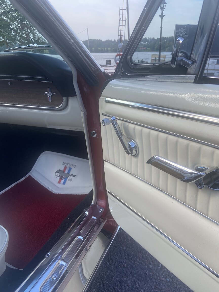 Interiörbild 1966 Ford Mustang Convertible