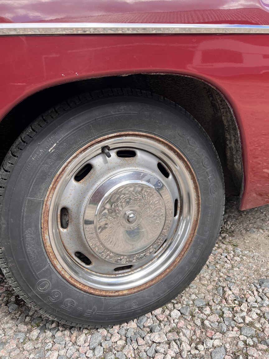 Exterior image of 1967 Renault Caravelle Coupé