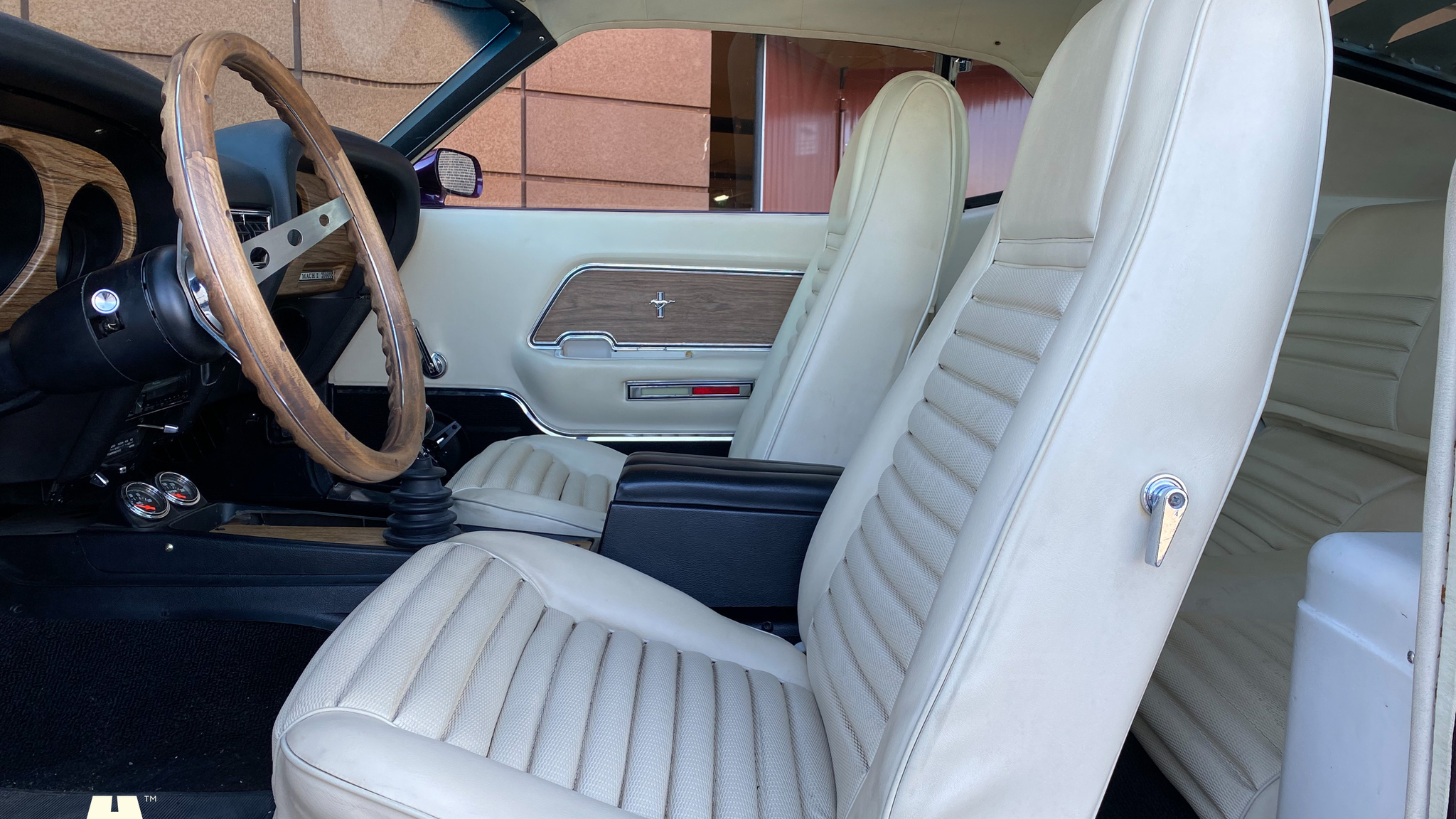 Interior image of 1969 Ford Mustang Mach 1 (1)