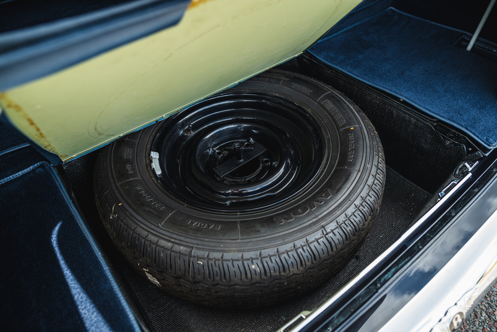 Interior image of 1960 Bentley S2 Continental 
