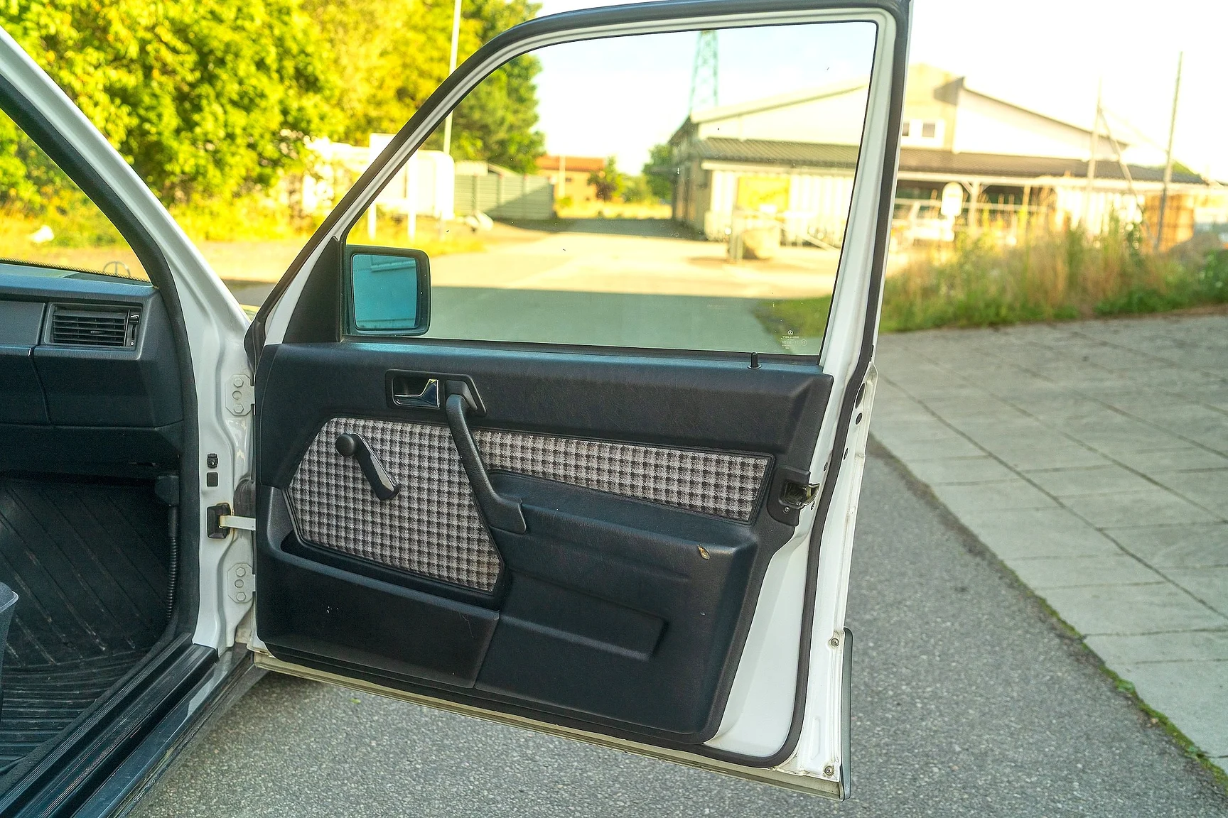 Innenraumfoto von 1992 Mercedes-Benz 190 E 1.8 - NO RESERVE (9)