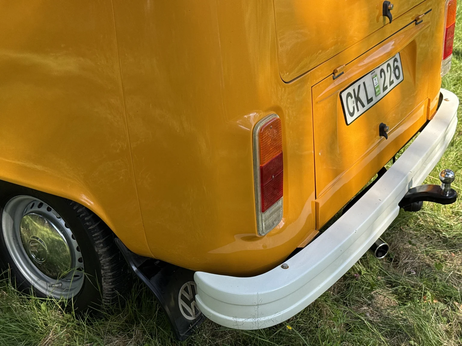 Aussenfoto 1975 Volkswagen Transporter Campervan (46)