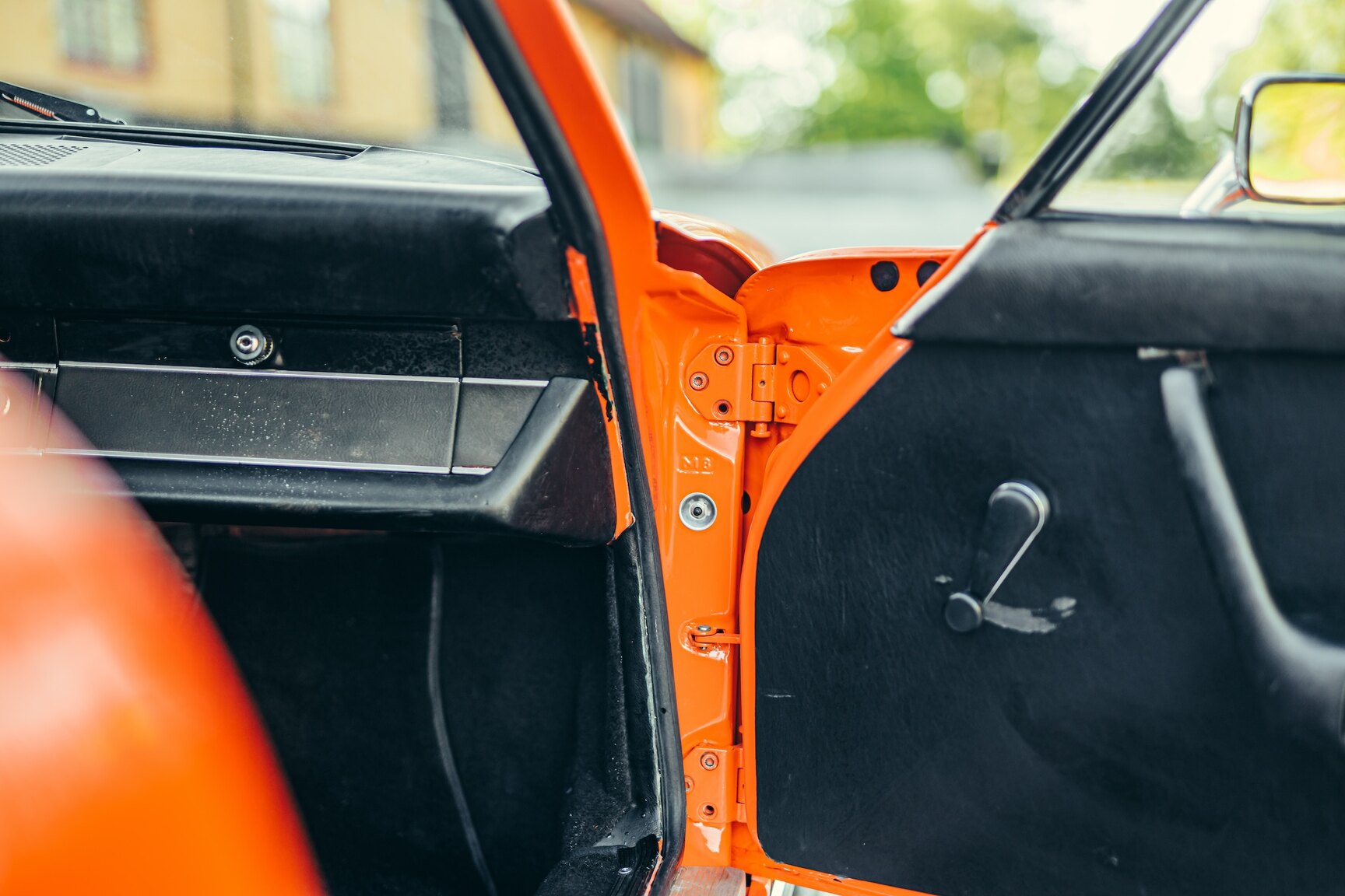 Interior image of 1972 Porsche 911E