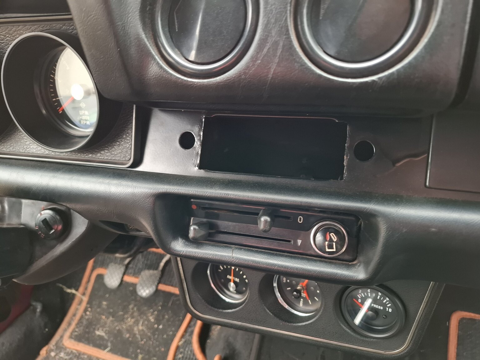 Interior image of 1969 Opel Kadett B rallye