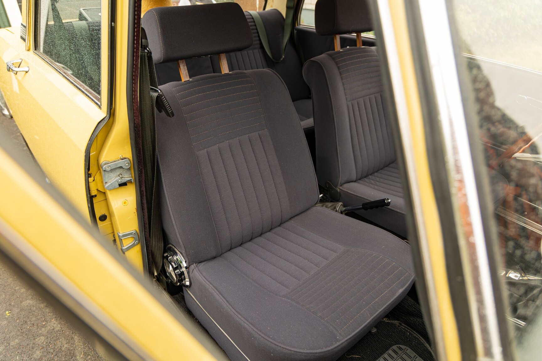 Interior image of 1974 Alfa Romeo Berlina 2000
