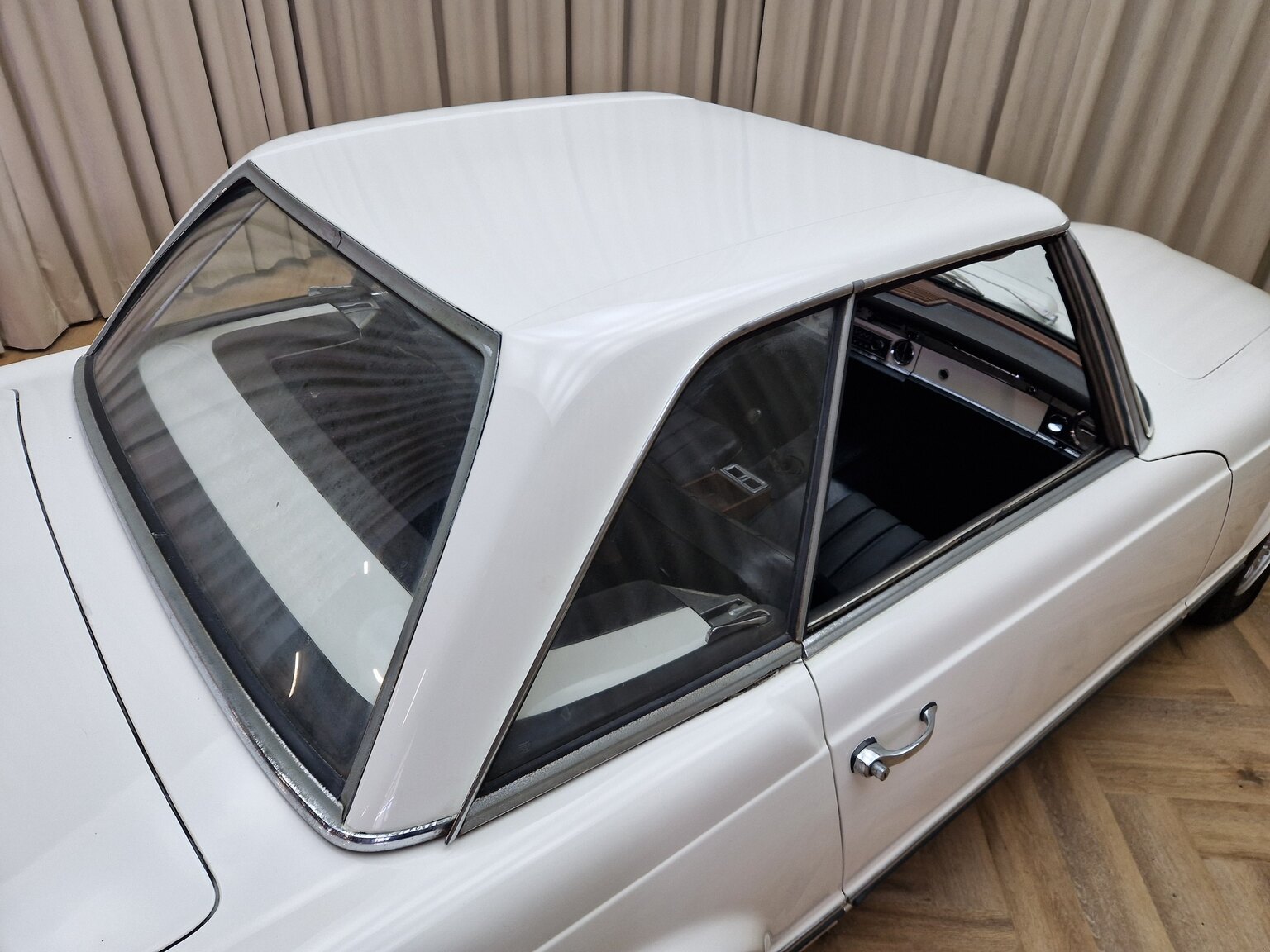 Aussenfoto 1964 Mercedes-Benz 230SL Pagoda