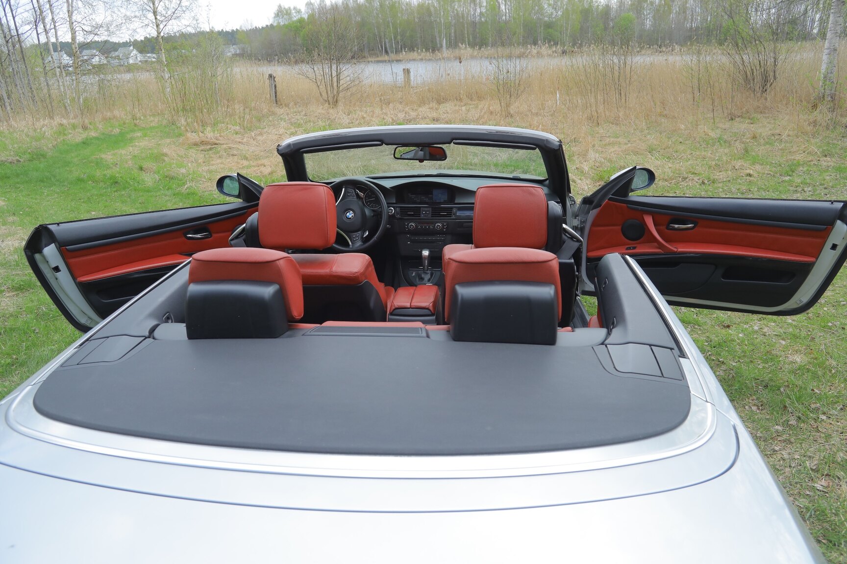 Interior image of 2008 BMW 325D Cabriolet
