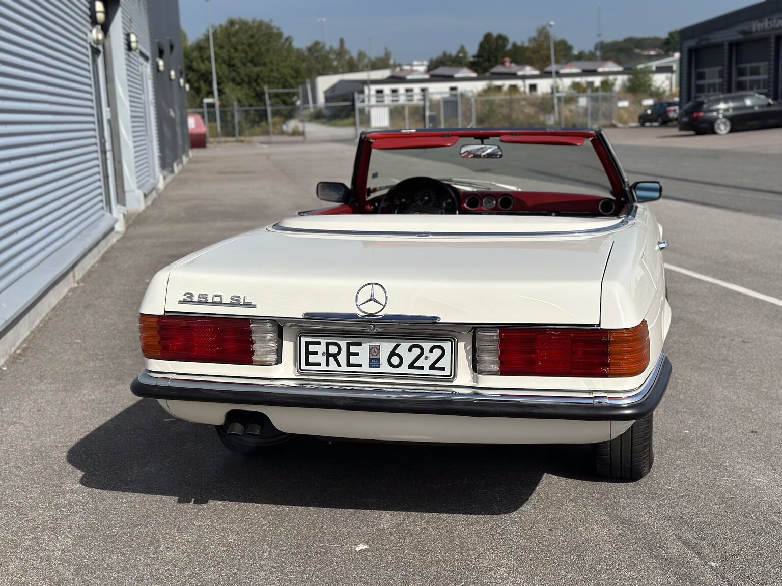 Exterior image of 1972 Mercedes-Benz 350 SL