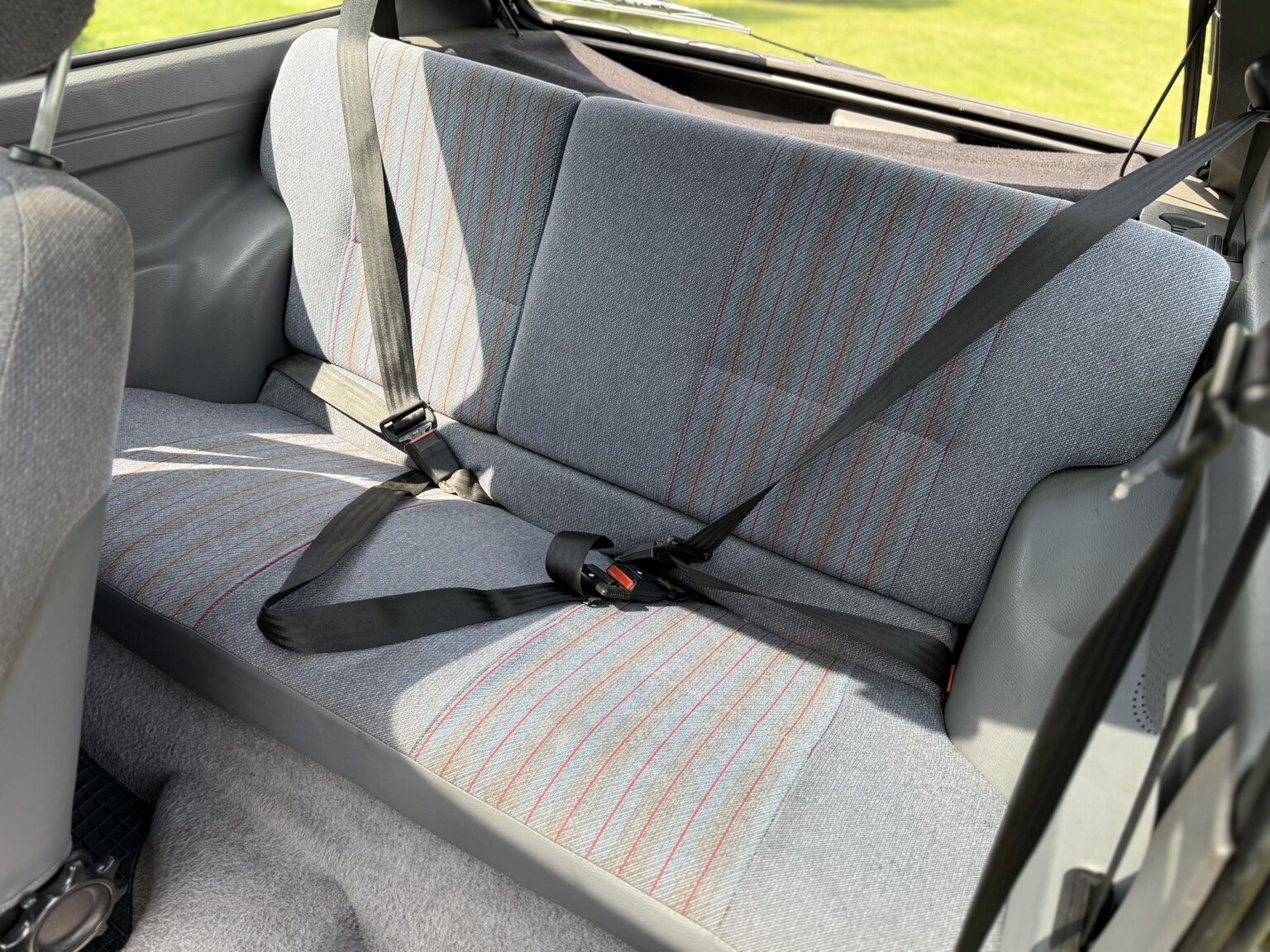 Interiörbild 1988 Ford Fiesta XR2