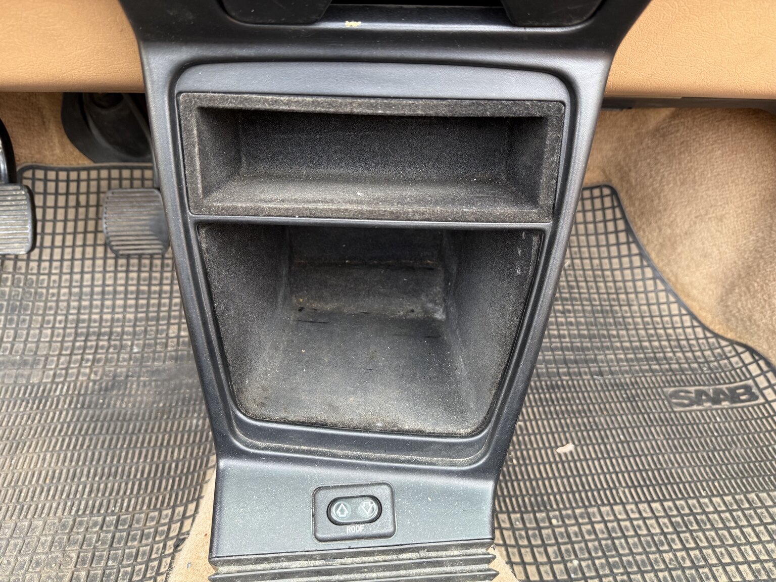 Interior image of 1987 SAAB 900 Cabriolet 2.0 Turbo T16