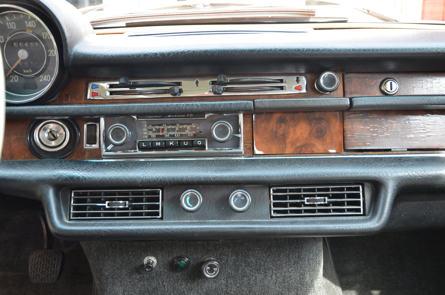 Interior image of 1968 Mercedes-Benz W109 300 SEL 6.3