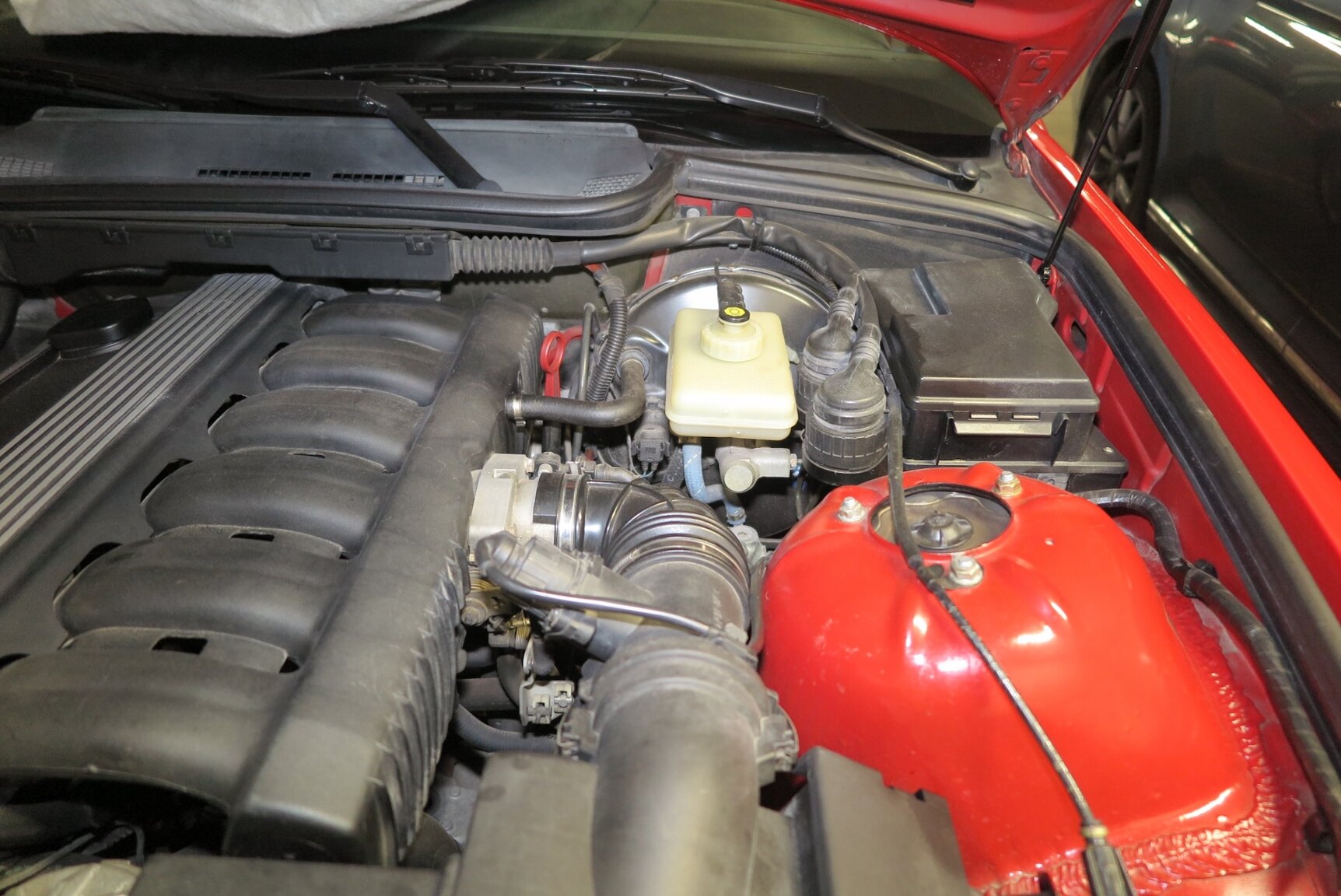 Image of 1994 BMW 325iA Convertible mechanics