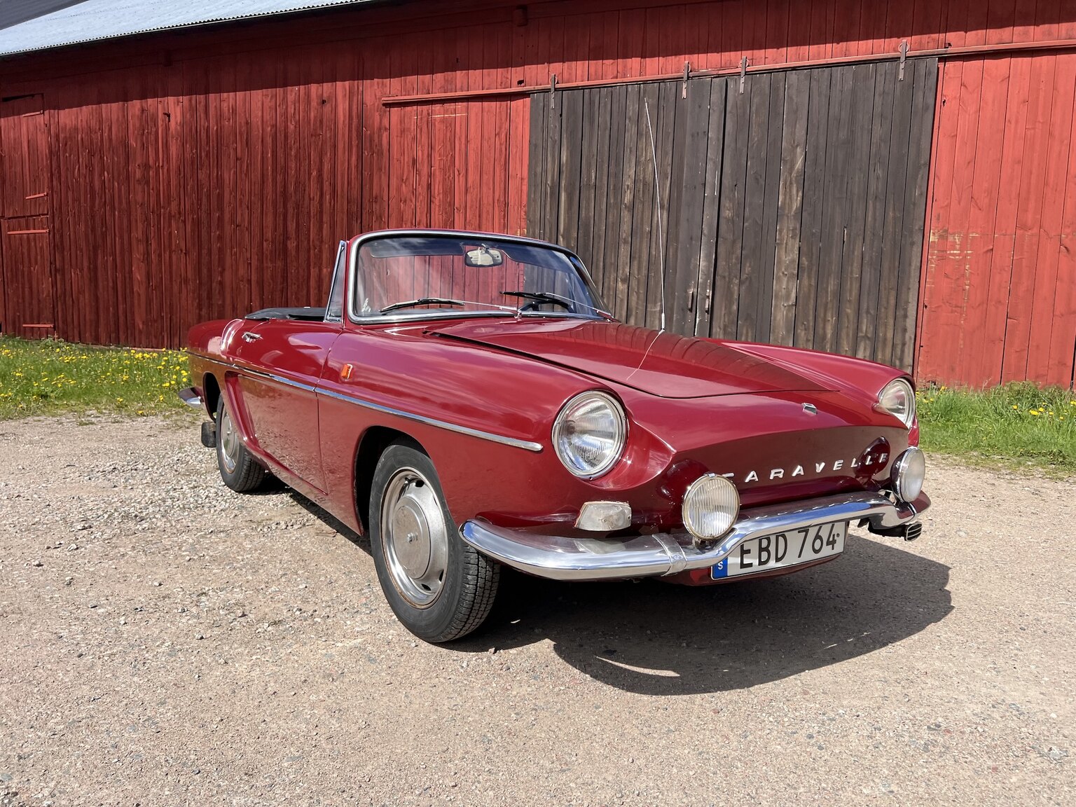 Exterior image of 1967 Renault Caravelle Coupé