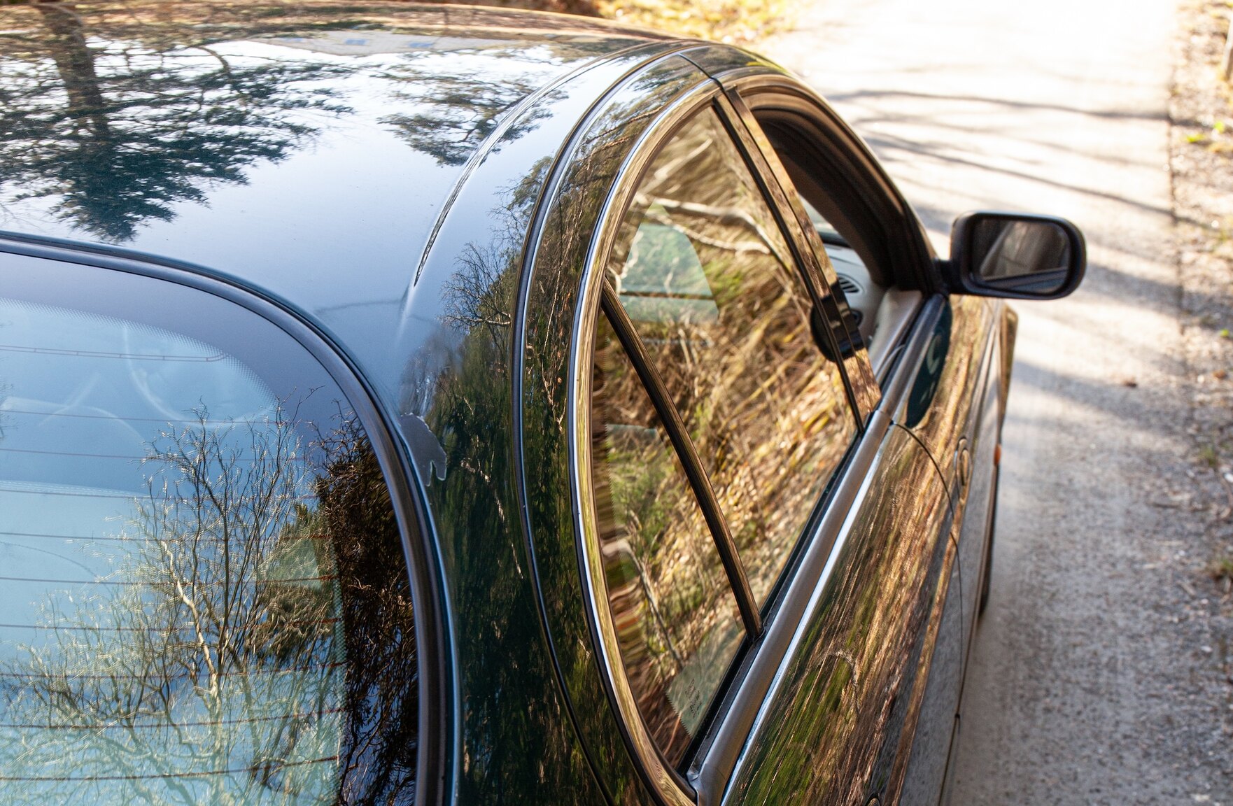 Exterior image of 1999 Jaguar S-Type V6