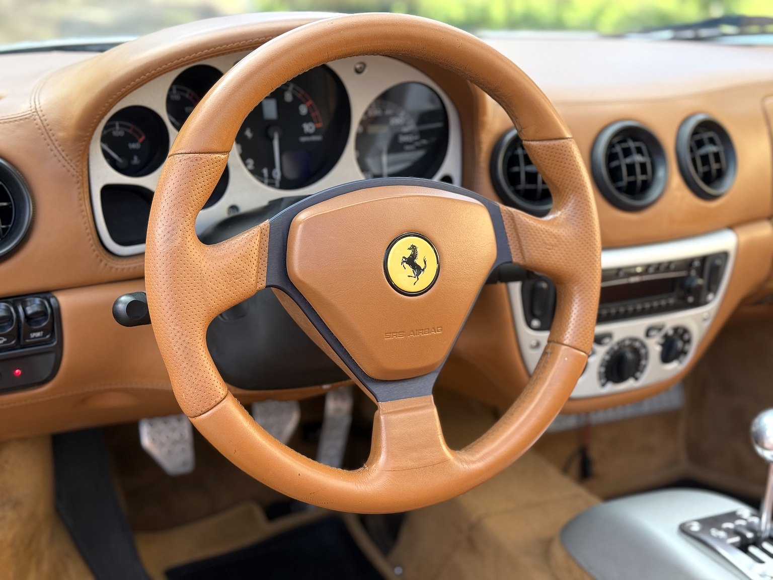 Innenraumfoto von 2001 Ferrari 360 Spider