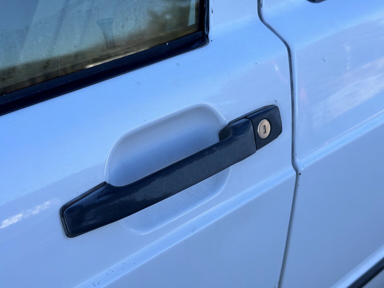 Exteriörbild på 1988 Mercedes-Benz 190 E 2.3 (68)