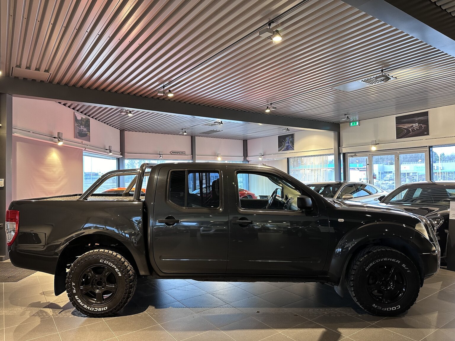 Exteriörbild på 2006 Nissan Navara A-traktor (30)