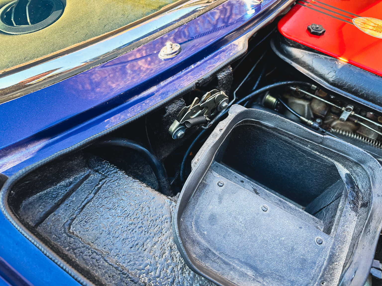 Image of 1973 Maserati Indy mechanics