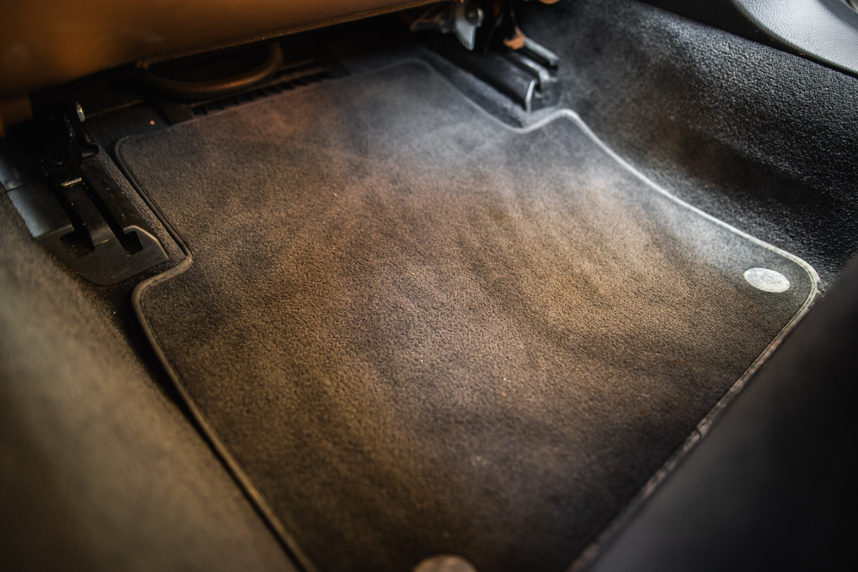 Interior image of 2009 Audi S8 5.2 V10 FSI Quattro