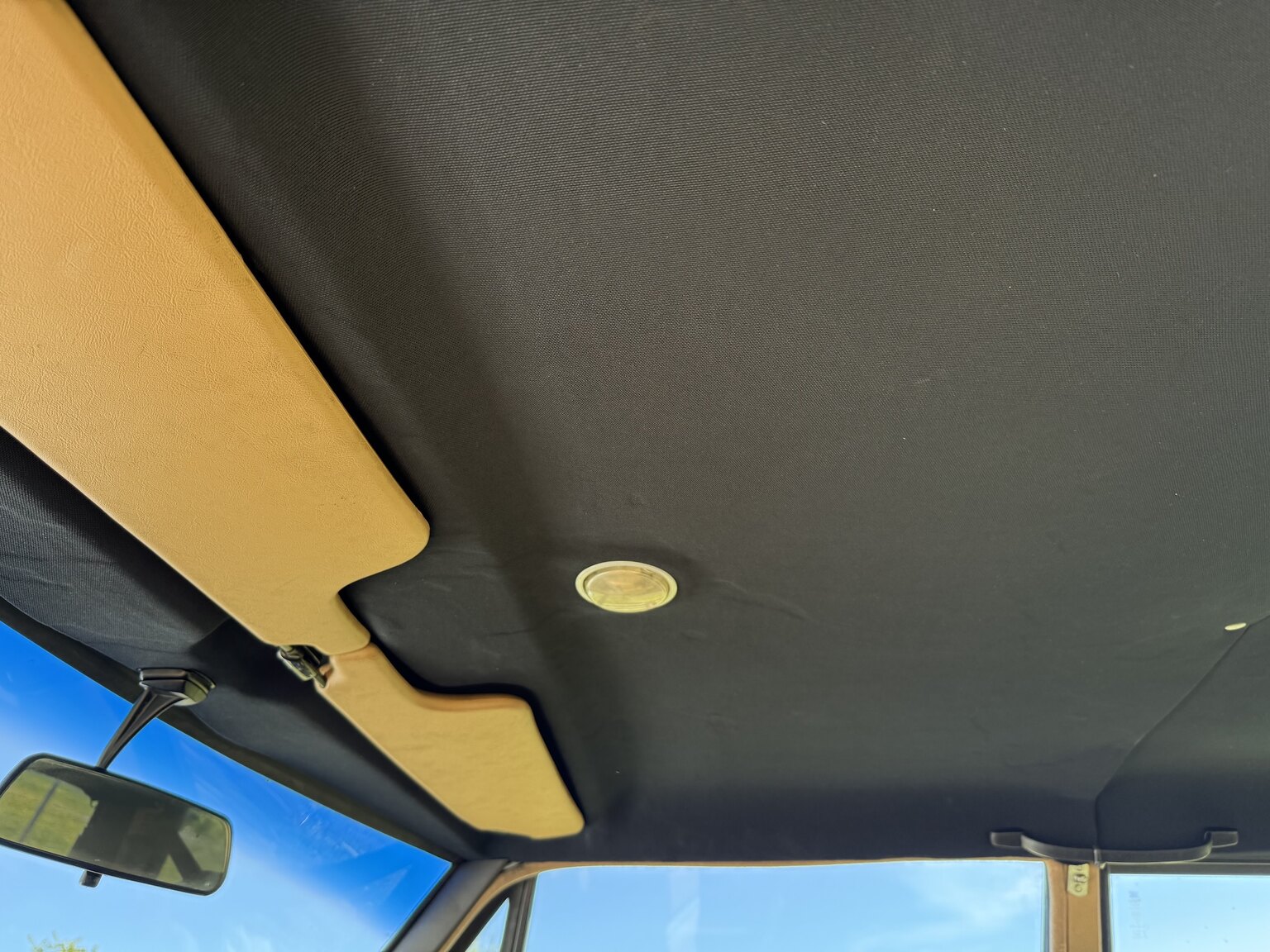 Interior image of 1985 Land Rover Range Rover 3.5 V8