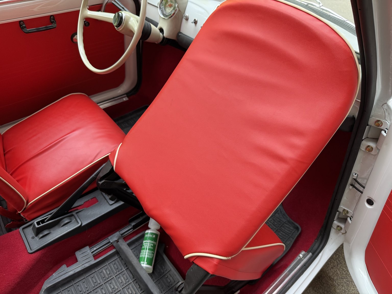 Interior image of 1965 Fiat 500F