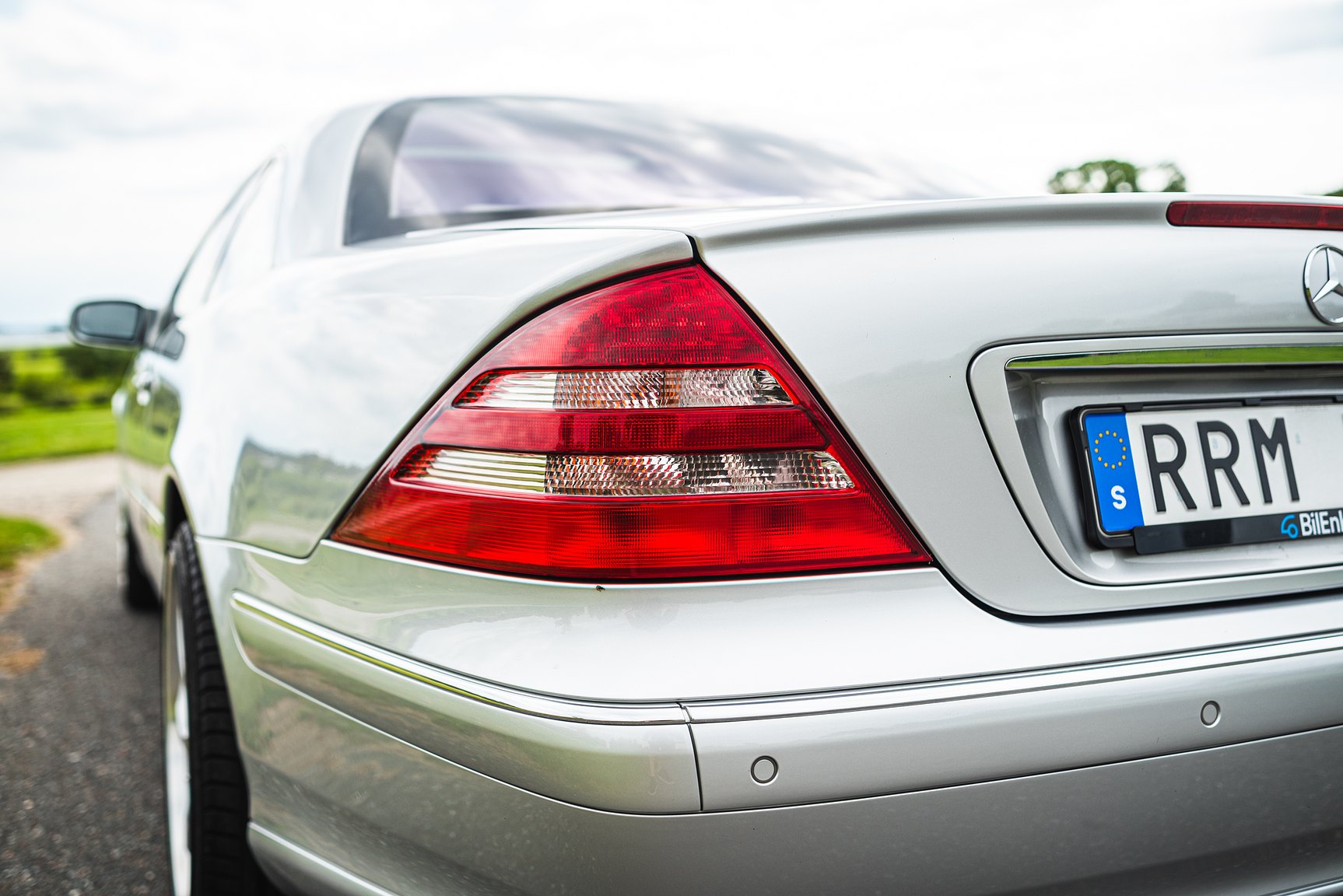Exterior image of 2000 Mercedes-Benz CL 500