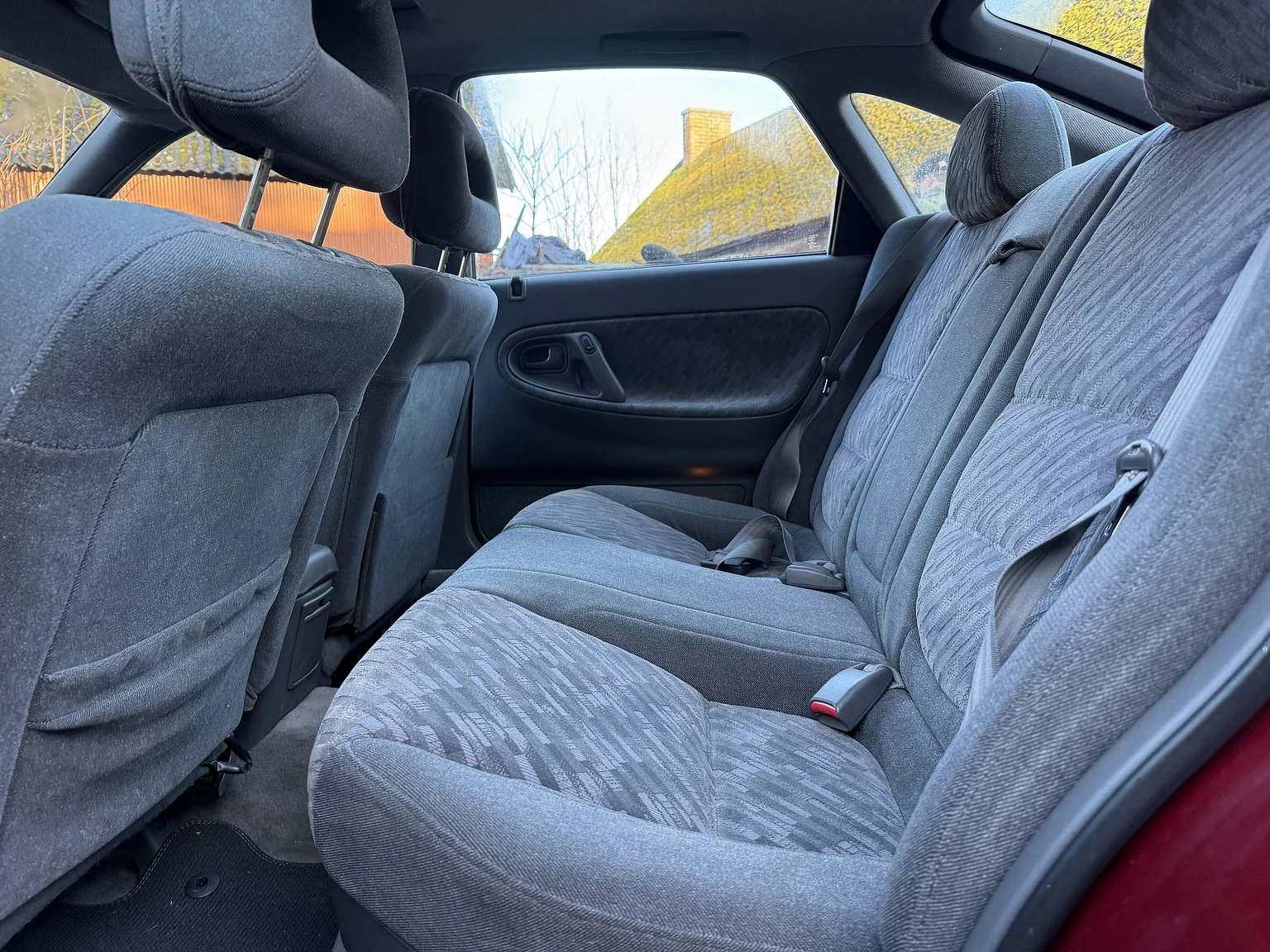 Interiörbild 1992 Mazda 626 Hatchback 2.5 V6 Automatic (17)