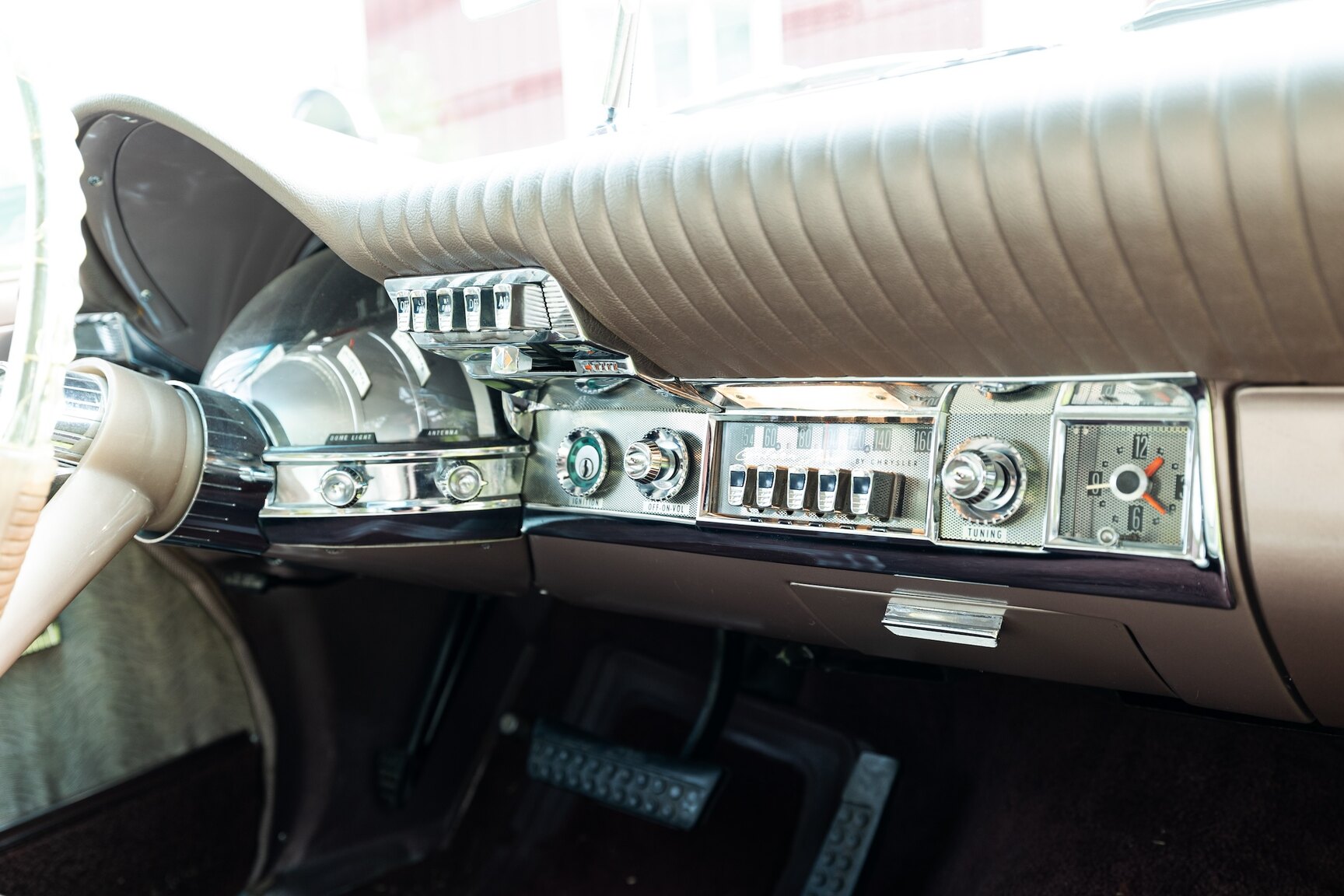 Interior image of 1962 Chrysler New Yorker