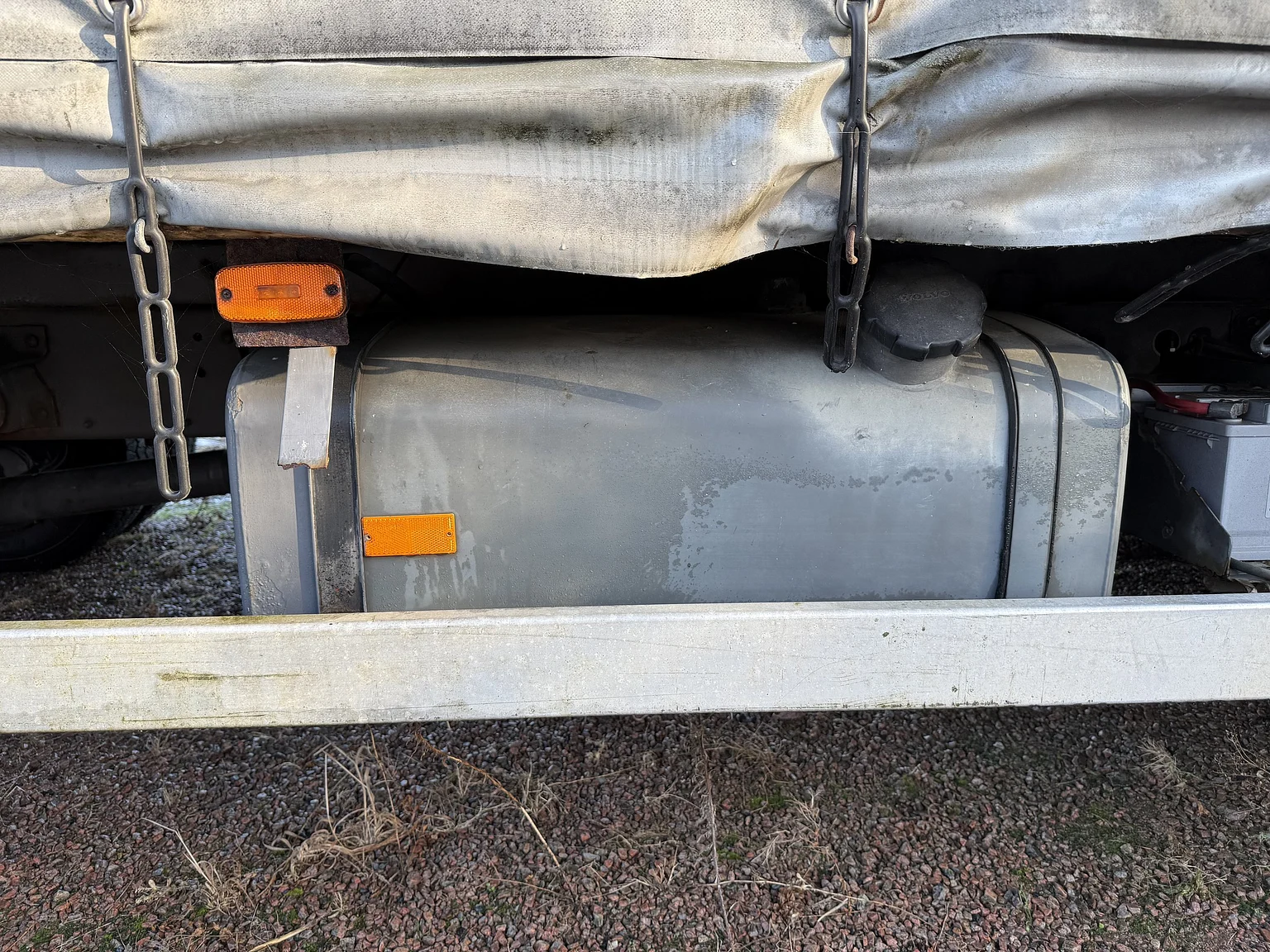 Aussenfoto 2000 Volvo FL6 4x2 - NO RESERVE (21)