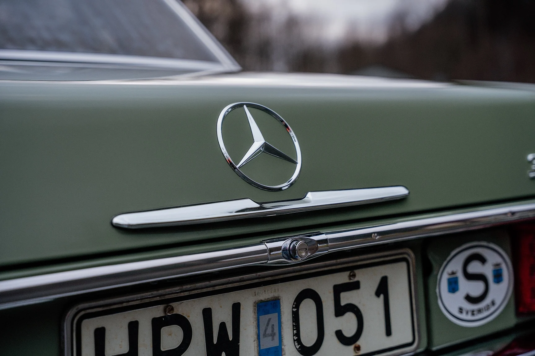 Exterior image of 1975 Mercedes-Benz 240 D 3.0 (36)