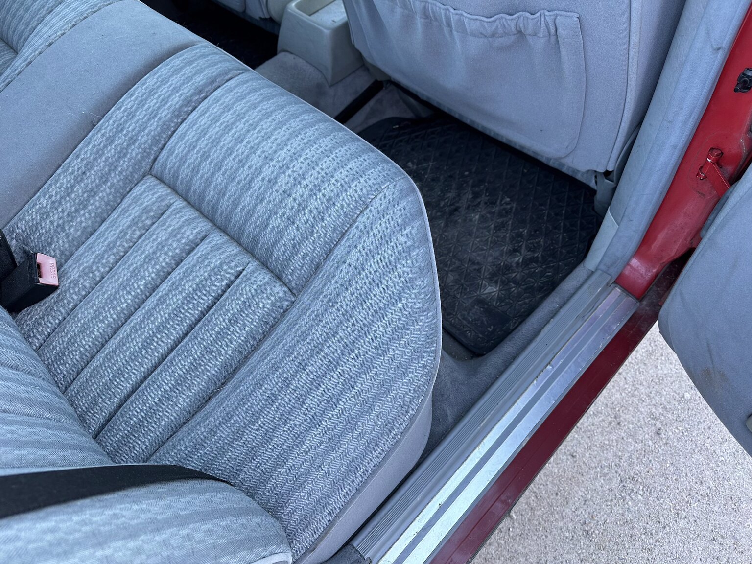 Innenraumfoto von 1990 Mercedes-Benz 200 E